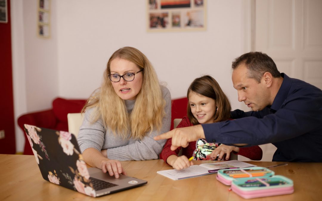 Être parent… et se demander en silence si on est à la hauteur 